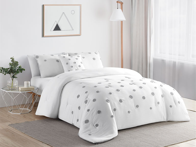 Boucle Embroidery Comforter Sets China Factory